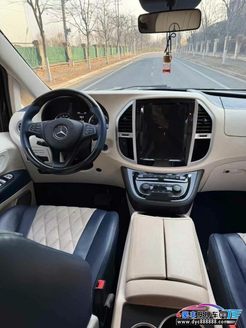 21年奔驰威霆轿车抵押车出售