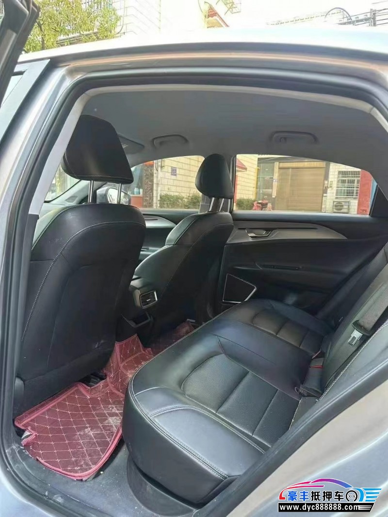 24年吉利几何轿车抵押车出售