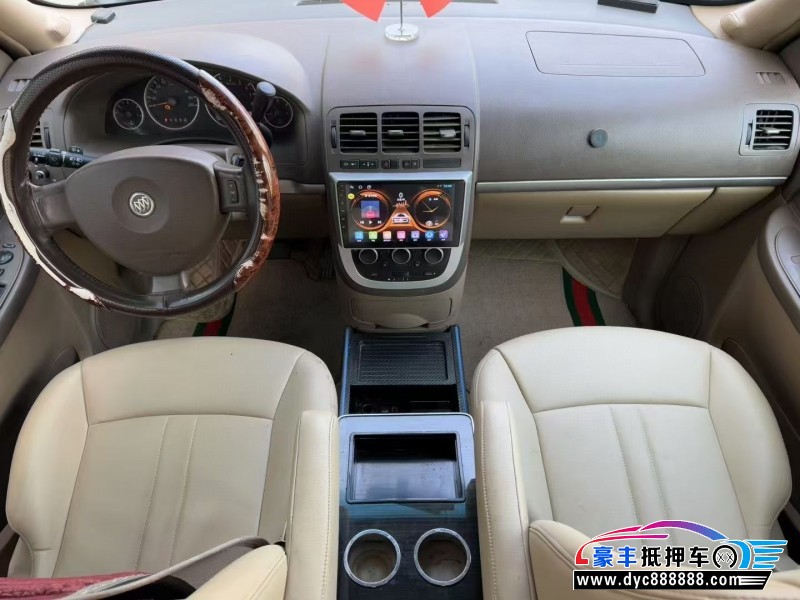 17年别克GL8轿车抵押车出售