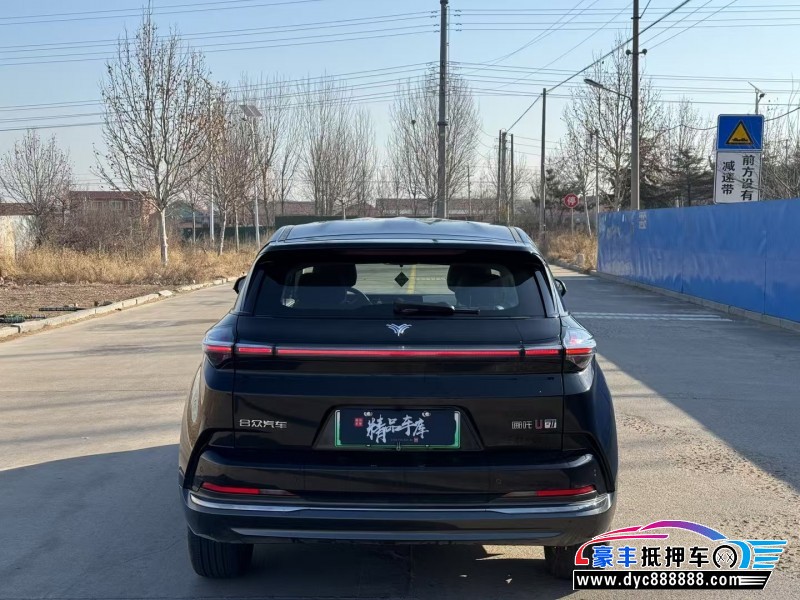 23年哪吒U轿车抵押车出售