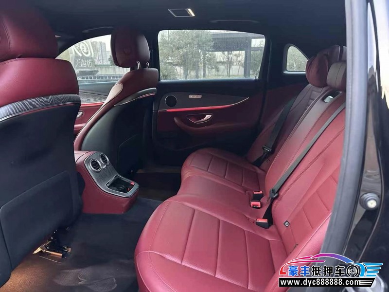 22年奔驰E轿车抵押车出售