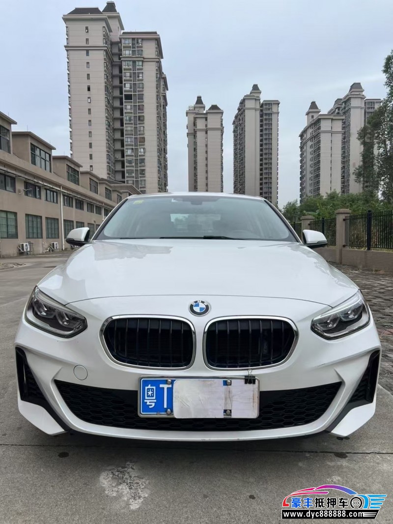 21年宝马1系轿车抵押车出售