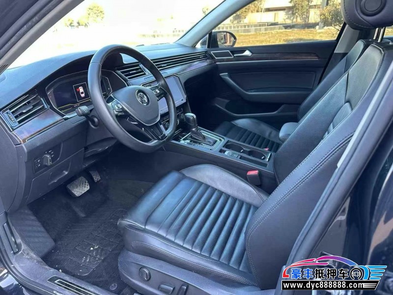 18年大众迈腾轿车抵押车出售