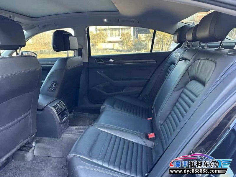 18年大众迈腾轿车抵押车出售