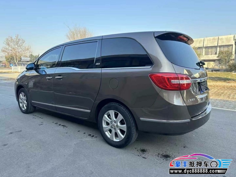 15年别克GL8轿车抵押车出售