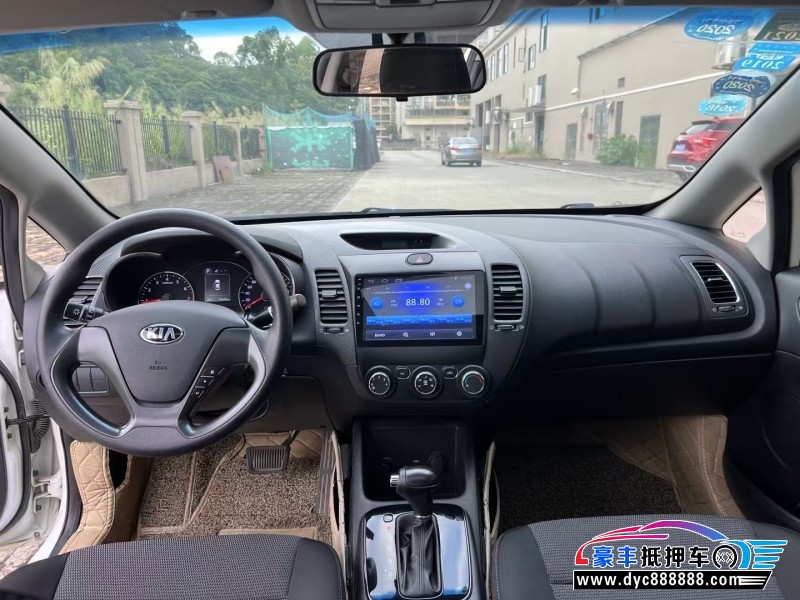 17年起亚K3轿车抵押车出售