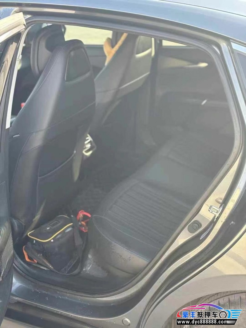 23年长安逸达轿车抵押车出售