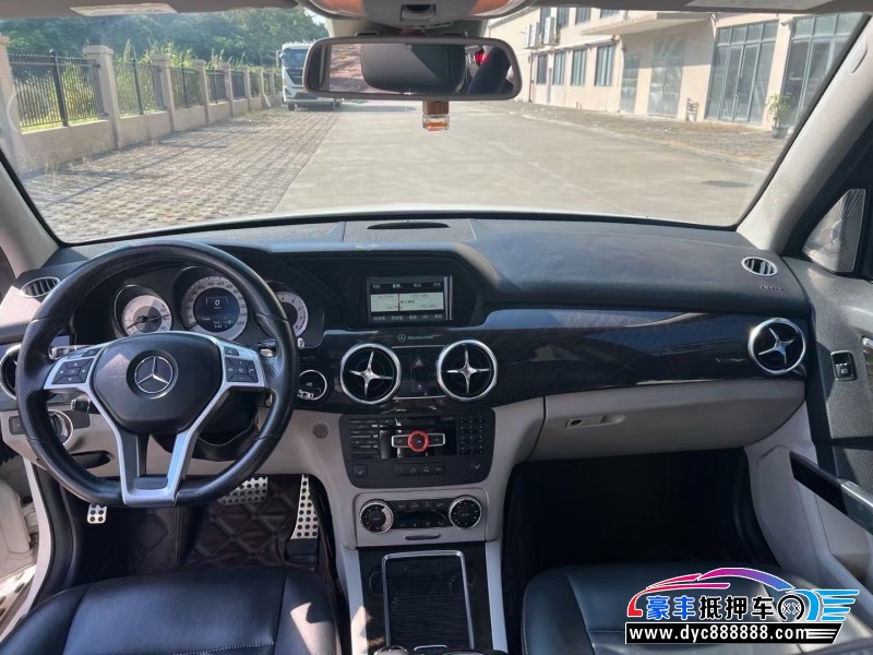 15年奔驰GLK轿车抵押车出售