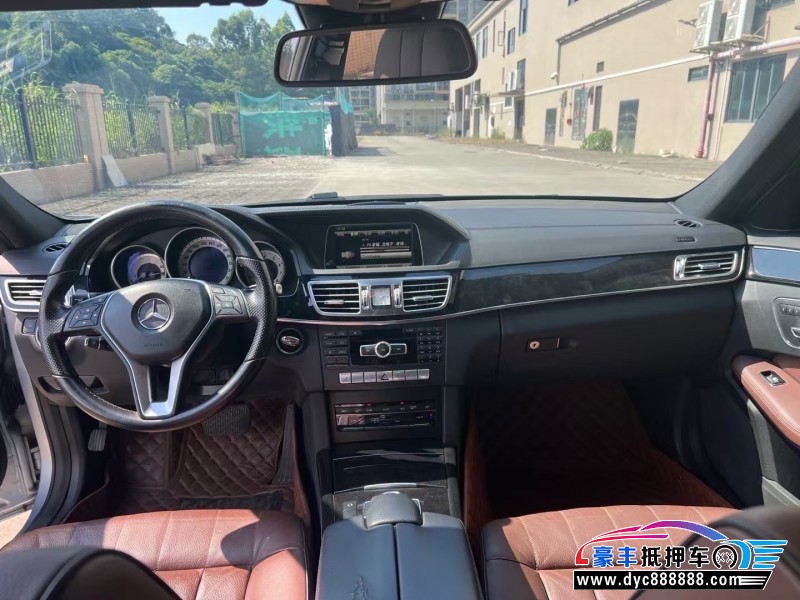 14年奔驰E轿车抵押车出售