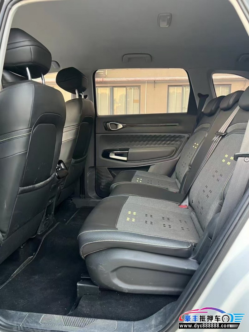 21年宝骏宝骏RM5MPV抵押车出售