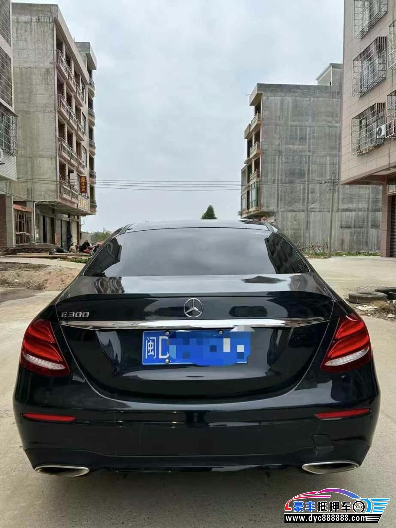 18年奔驰E轿车抵押车出售