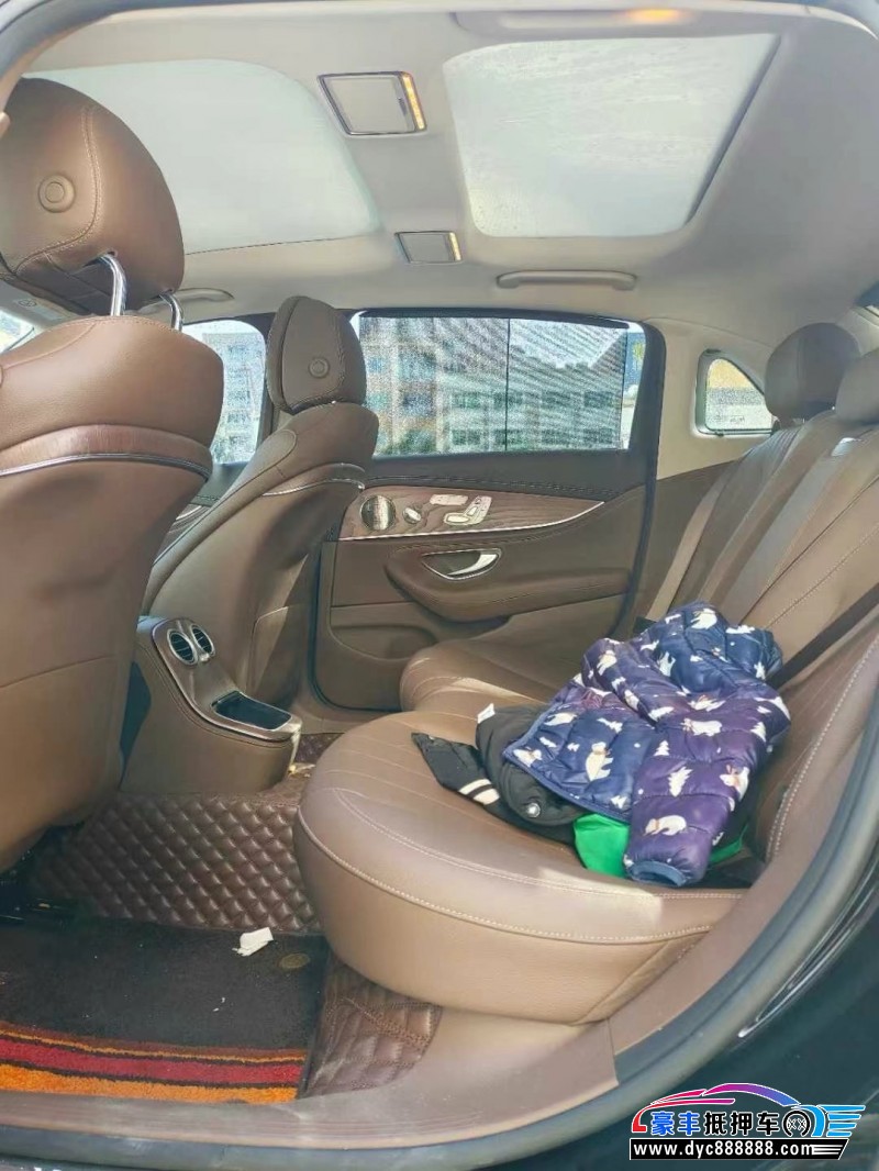 23年奔驰E轿车抵押车出售