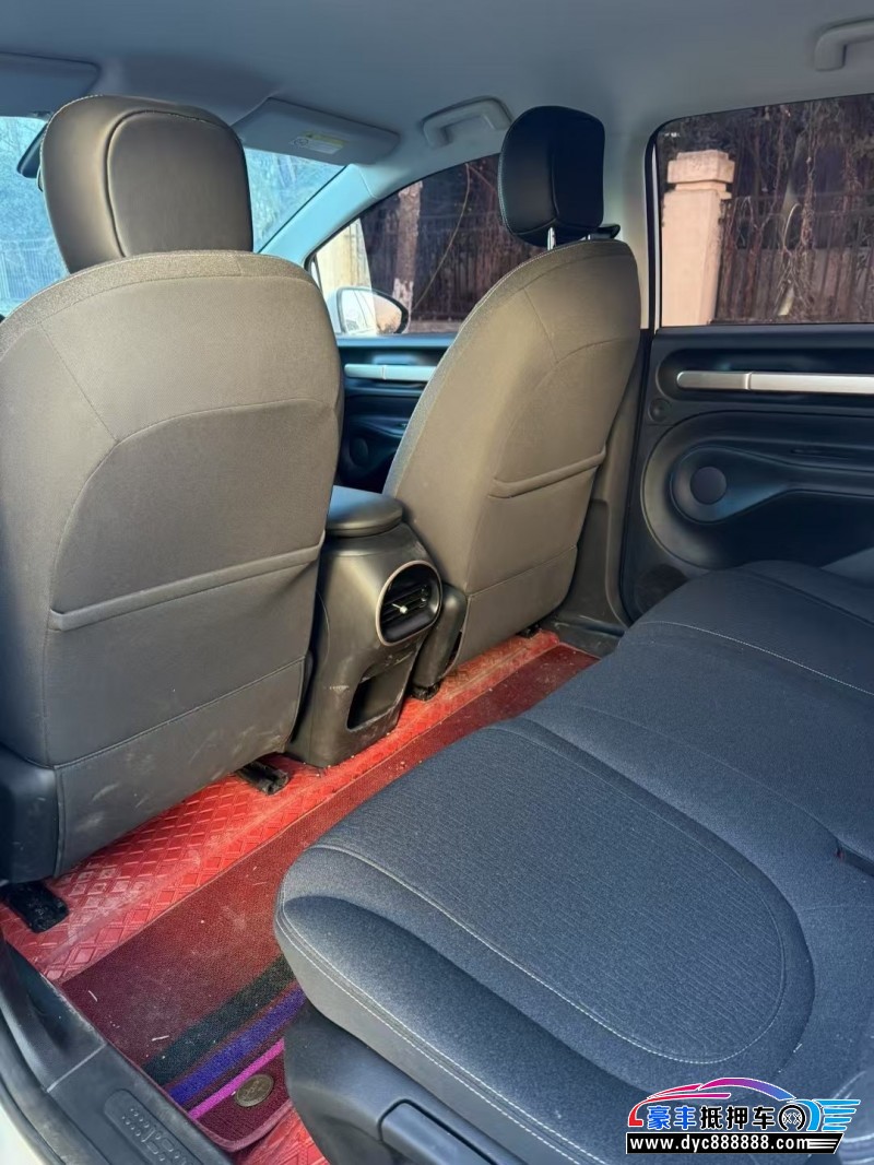 24年宝骏云朵轿车抵押车出售