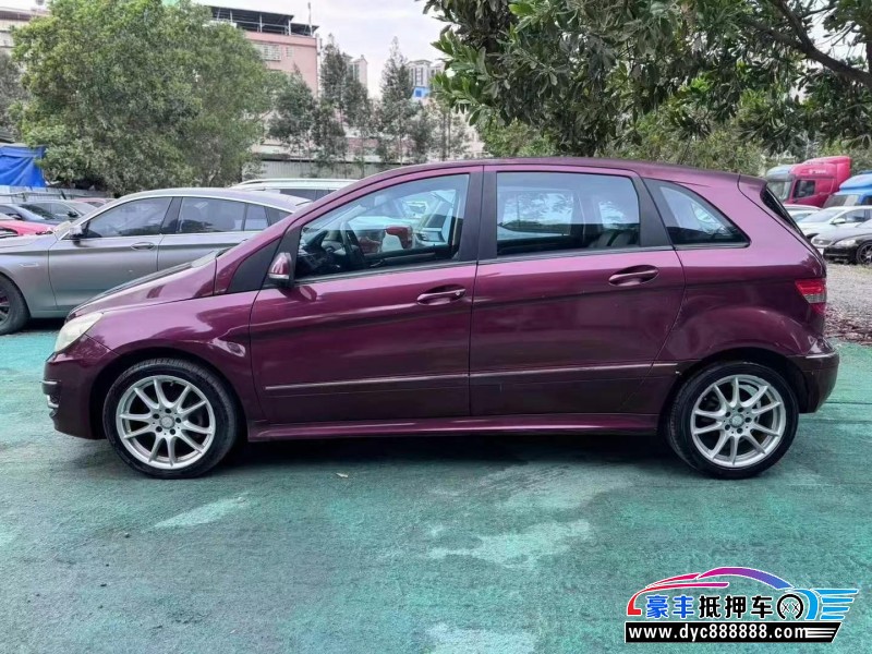 10年奔驰B轿车抵押车出售