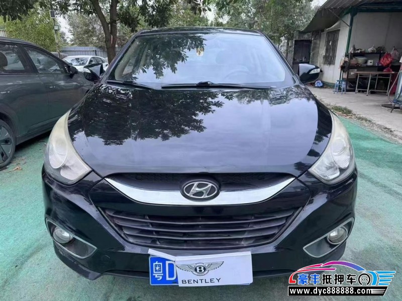 11年现代ix35轿车抵押车出售