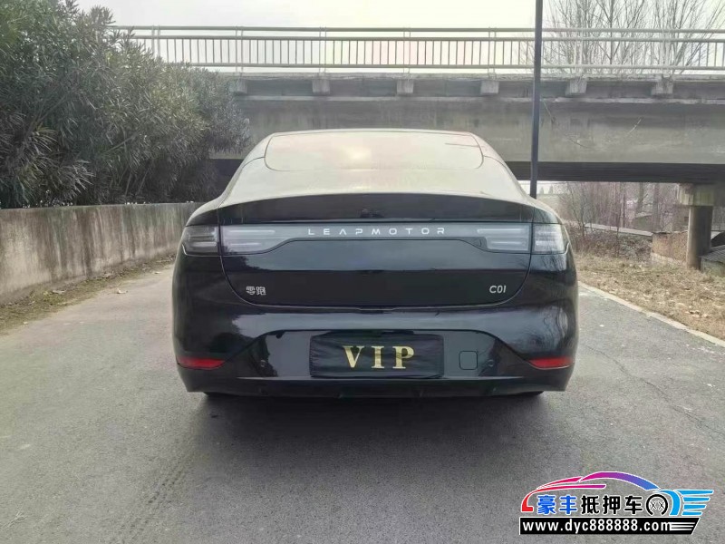 24年零跑c01轿车抵押车出售