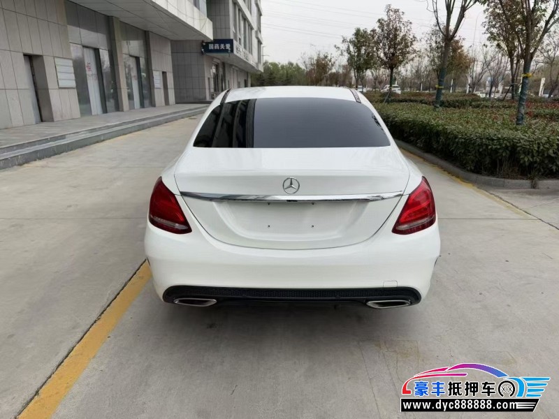 16年奔驰C轿车抵押车出售
