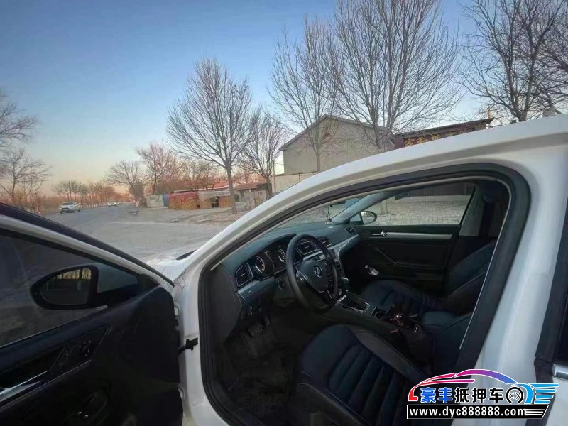 17年大众凌渡轿车抵押车出售