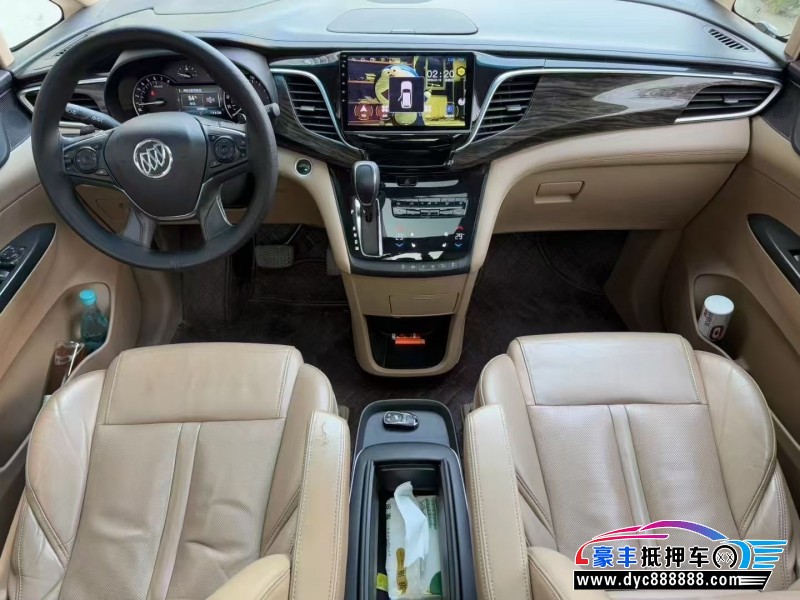 17年别克GL8轿车抵押车出售