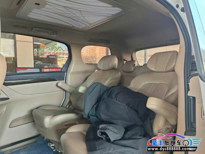 18年别克GL8轿车抵押车出售