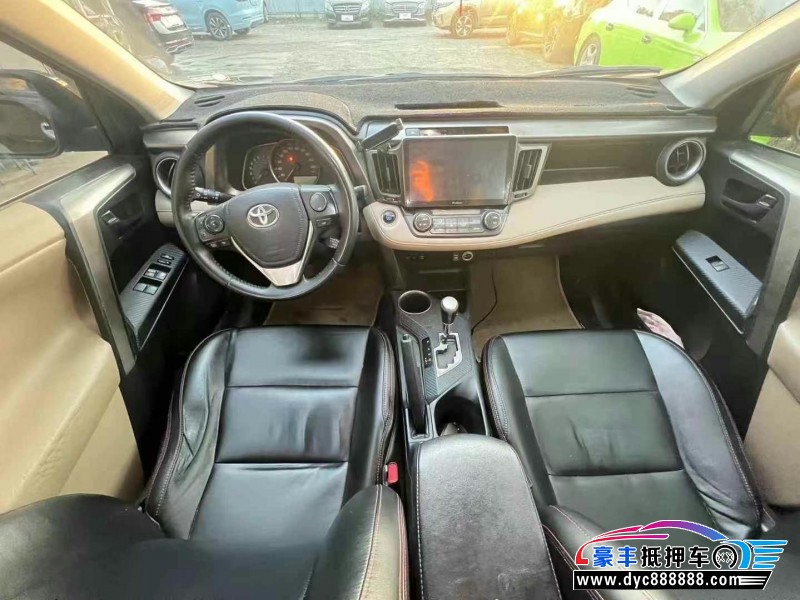 14年丰田RAV4轿车抵押车出售