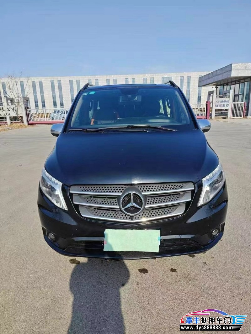 19年奔驰威霆轿车抵押车出售