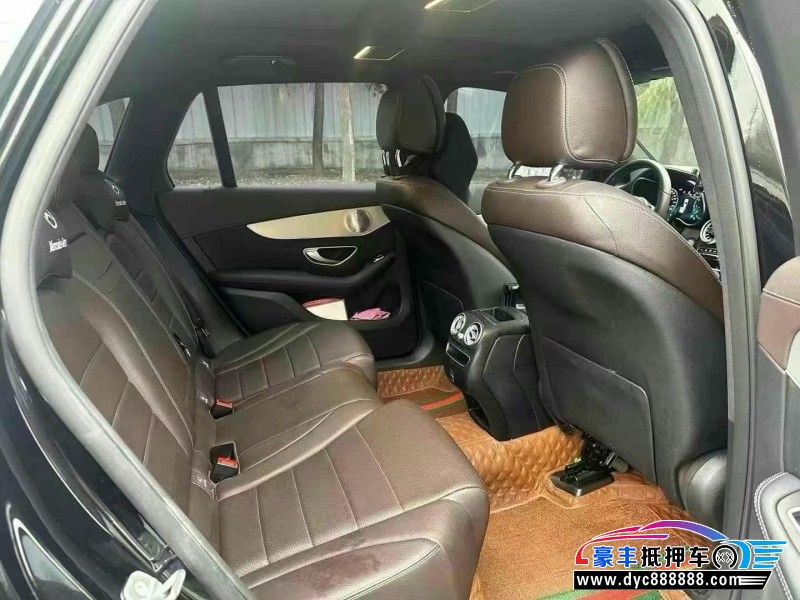 21年奔驰GLC轿车抵押车出售