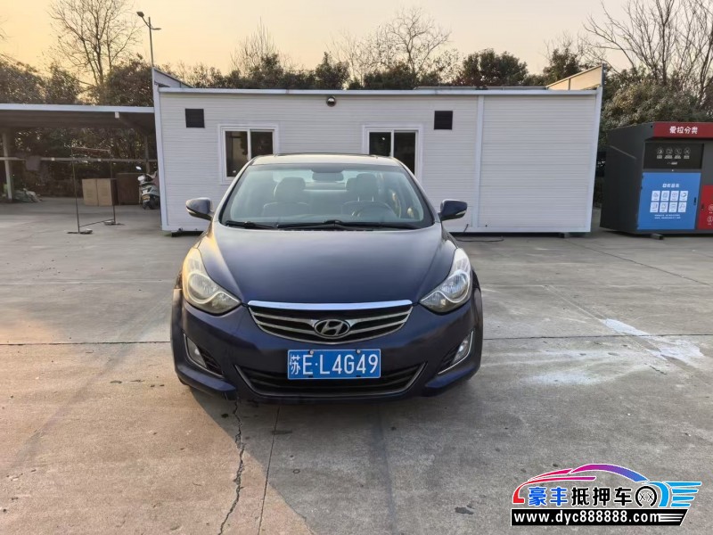 12年现代朗动轿车抵押车出售