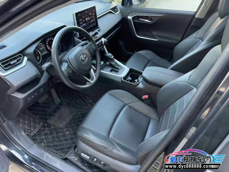 22年丰田威兰达轿车抵押车出售