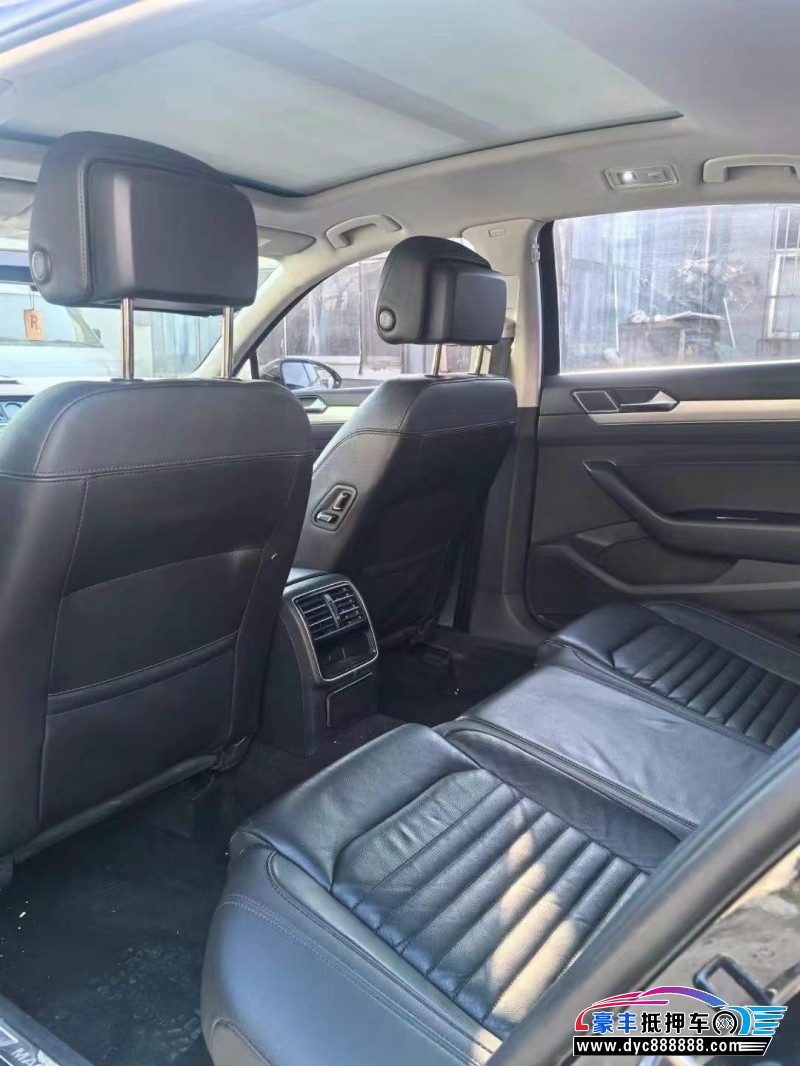 18年大众迈腾轿车抵押车出售