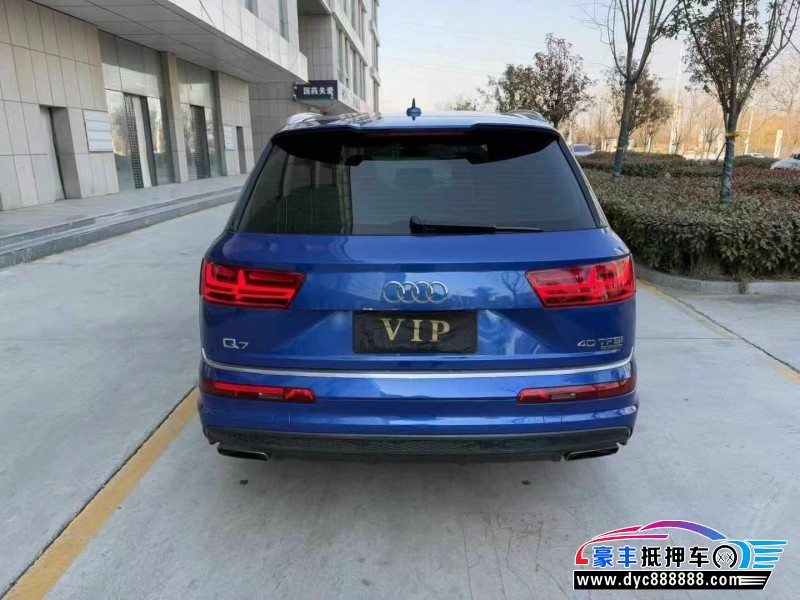 17年奥迪Q7轿车抵押车出售
