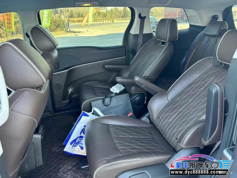 22年别克GL8轿车抵押车出售