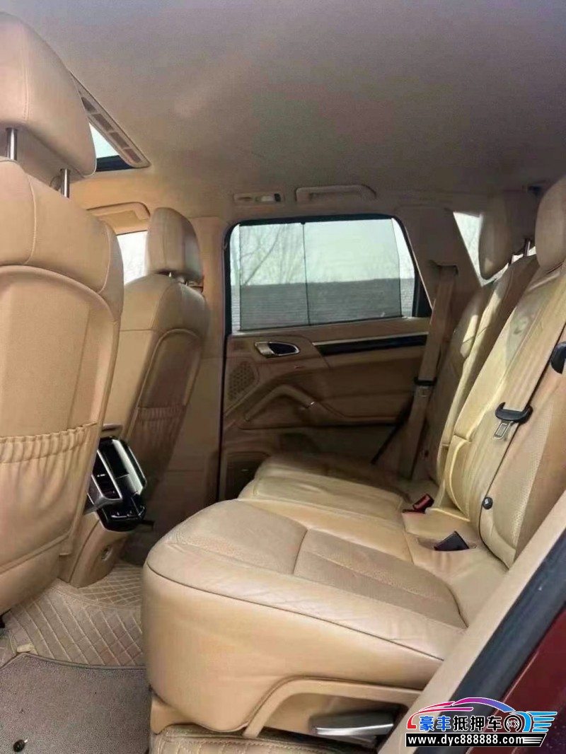 14年保时捷卡宴轿车抵押车出售