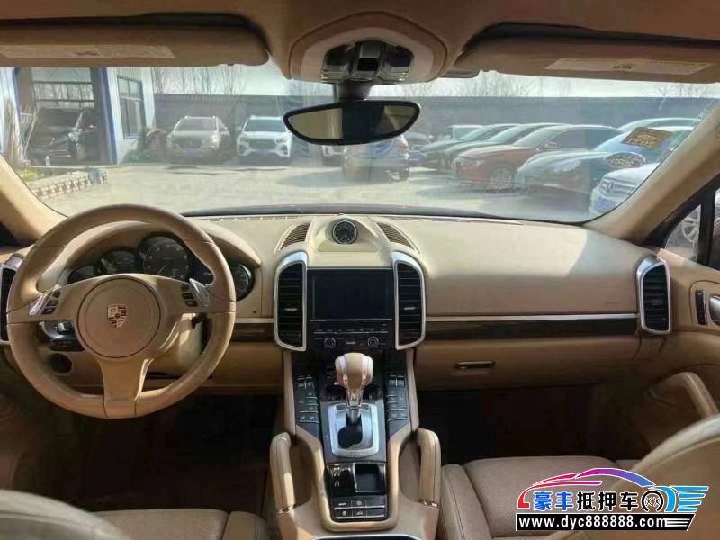 14年保时捷卡宴轿车抵押车出售