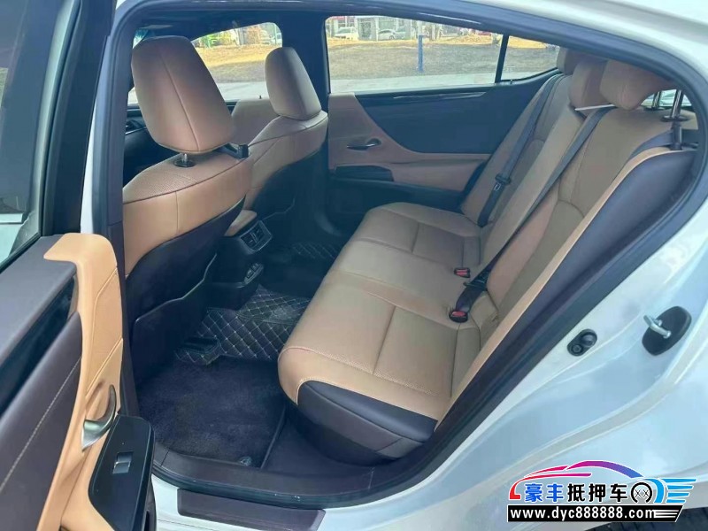 21年雷克萨斯ES轿车抵押车出售