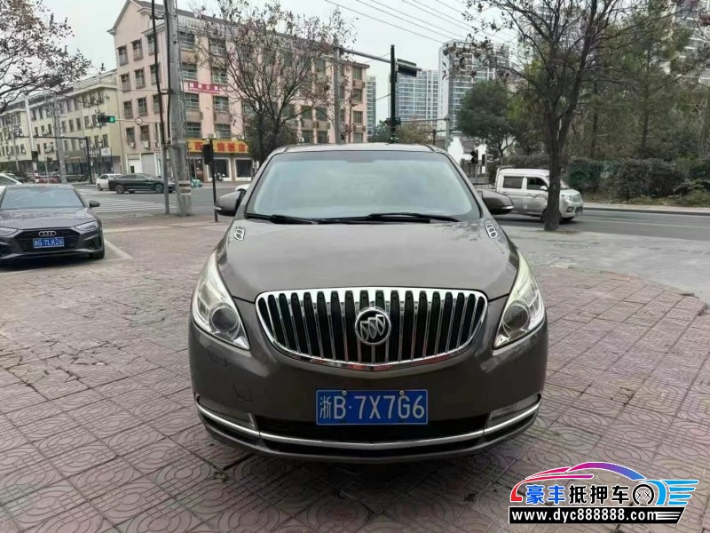 12年别克GL8轿车抵押车出售