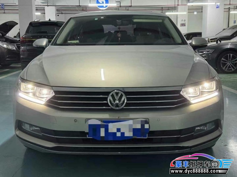 17年大众迈腾轿车抵押车出售