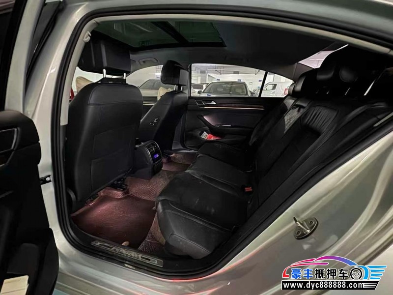 17年大众迈腾轿车抵押车出售