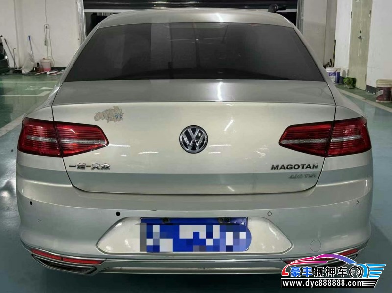 17年大众迈腾轿车抵押车出售