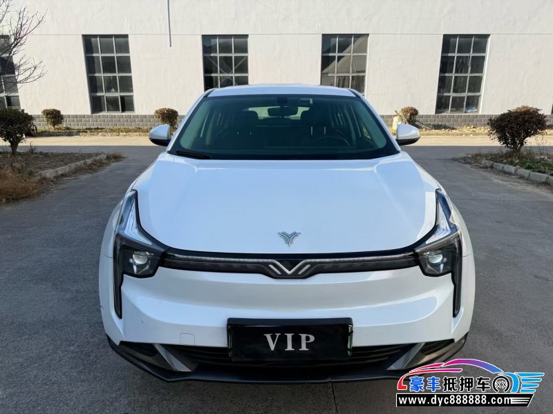 23年哪吒U轿车抵押车出售