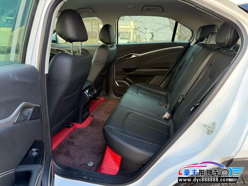 23年哪吒U轿车抵押车出售