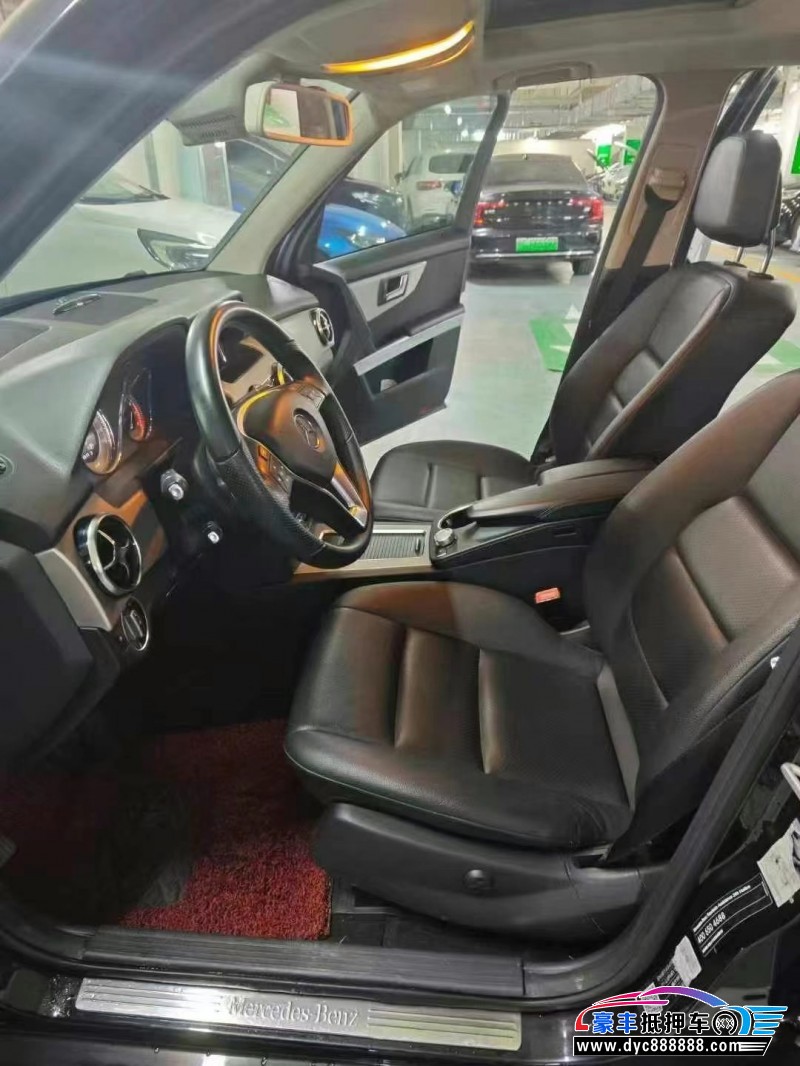 14年奔驰GLK轿车抵押车出售