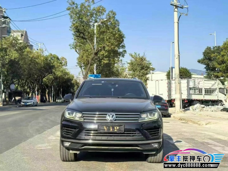 17年大众途锐轿车抵押车出售