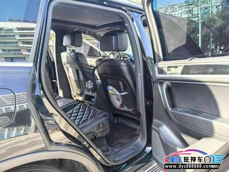 17年大众途锐轿车抵押车出售