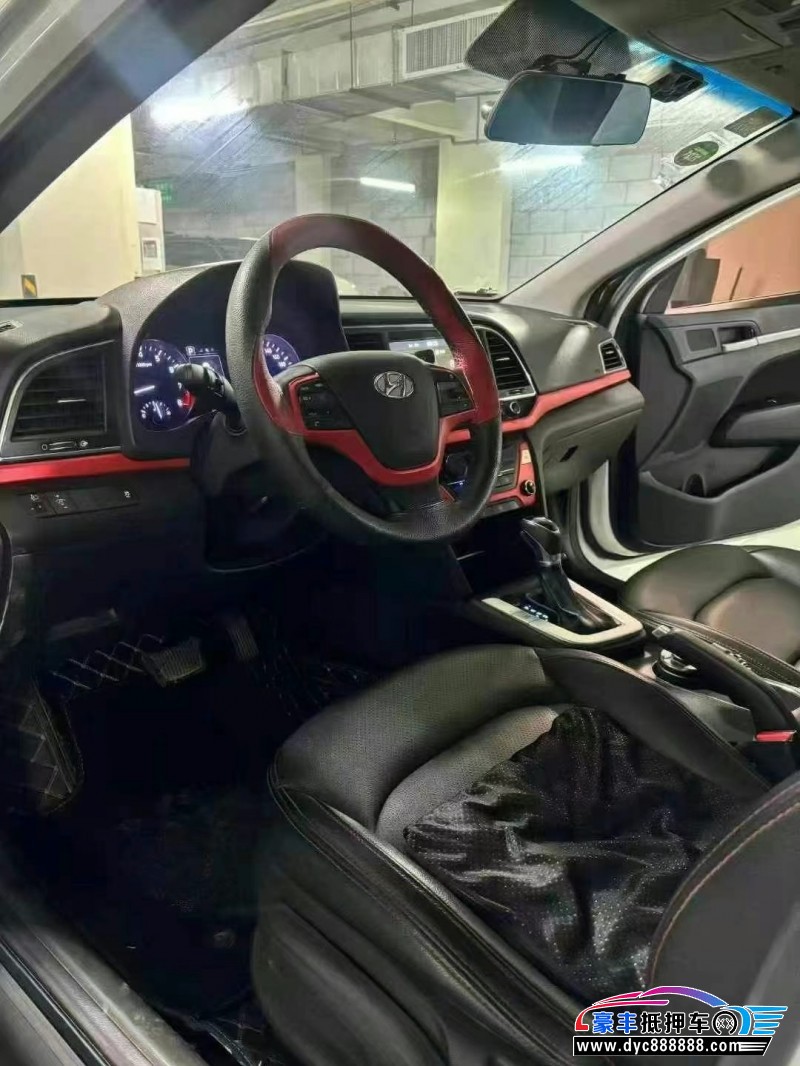 17年现代领动轿车抵押车出售