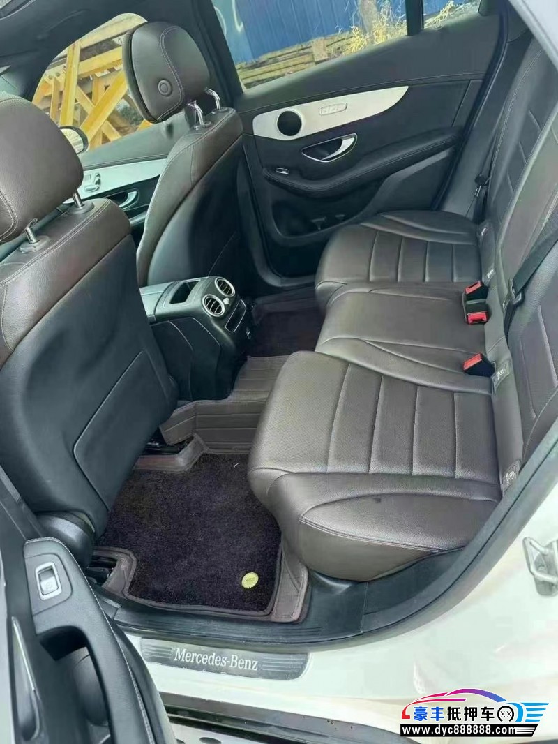 21年奔驰GLC轿车抵押车出售