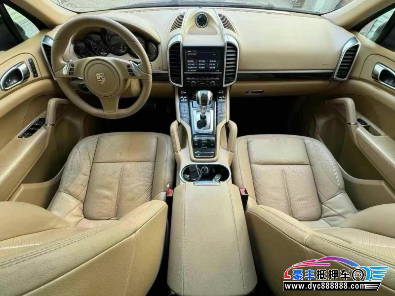 14年保时捷卡宴轿车抵押车出售