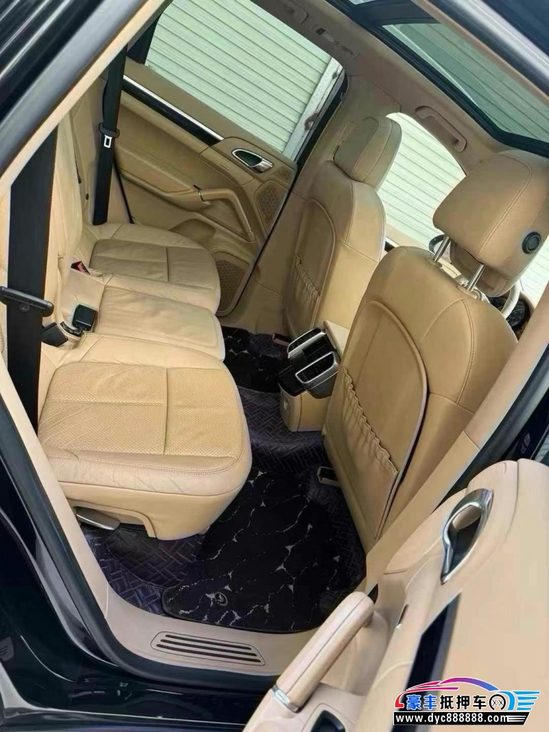 14年保时捷卡宴轿车抵押车出售