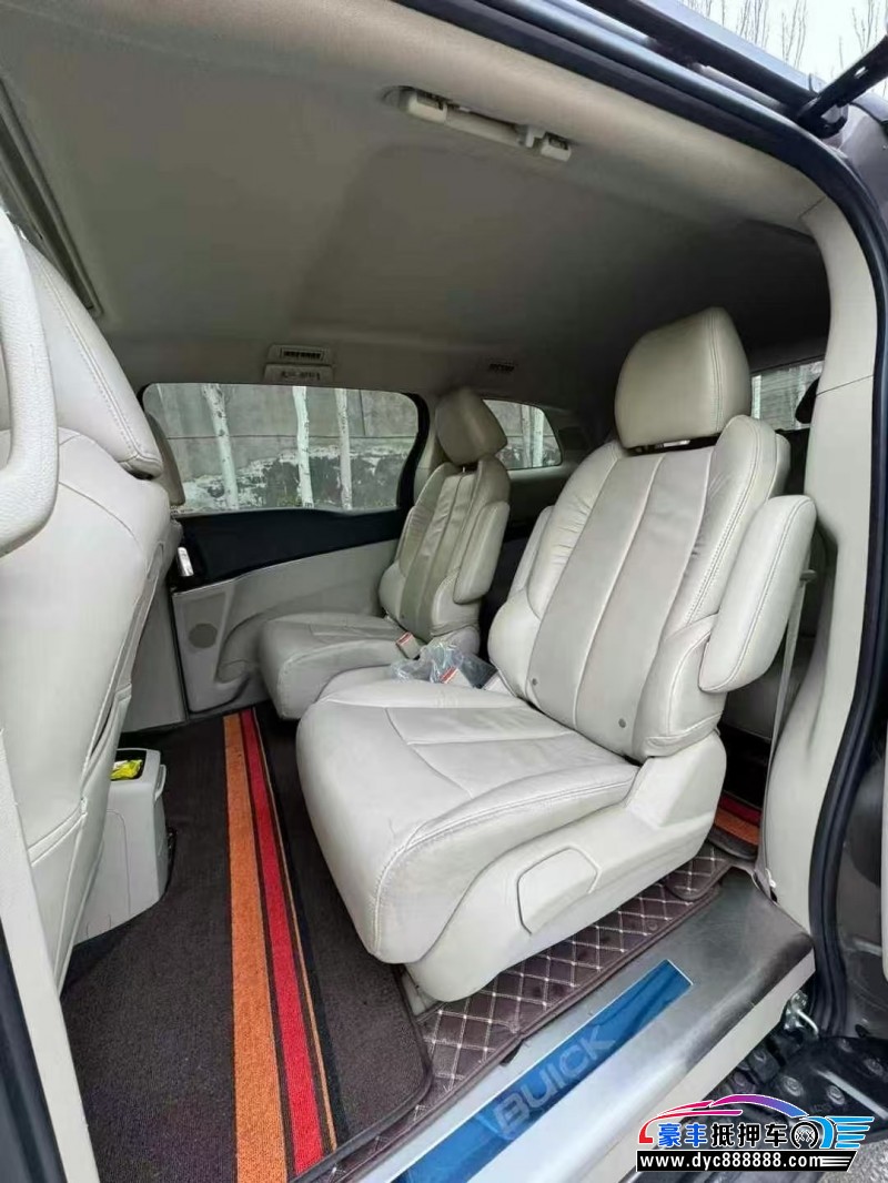 18年别克GL8轿车抵押车出售