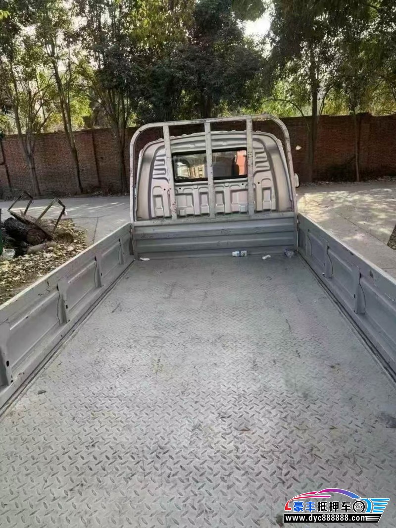 24年福田祥菱轿车抵押车出售